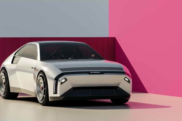 Past meets electric future: Škoda breathes new life into the iconic 110 R